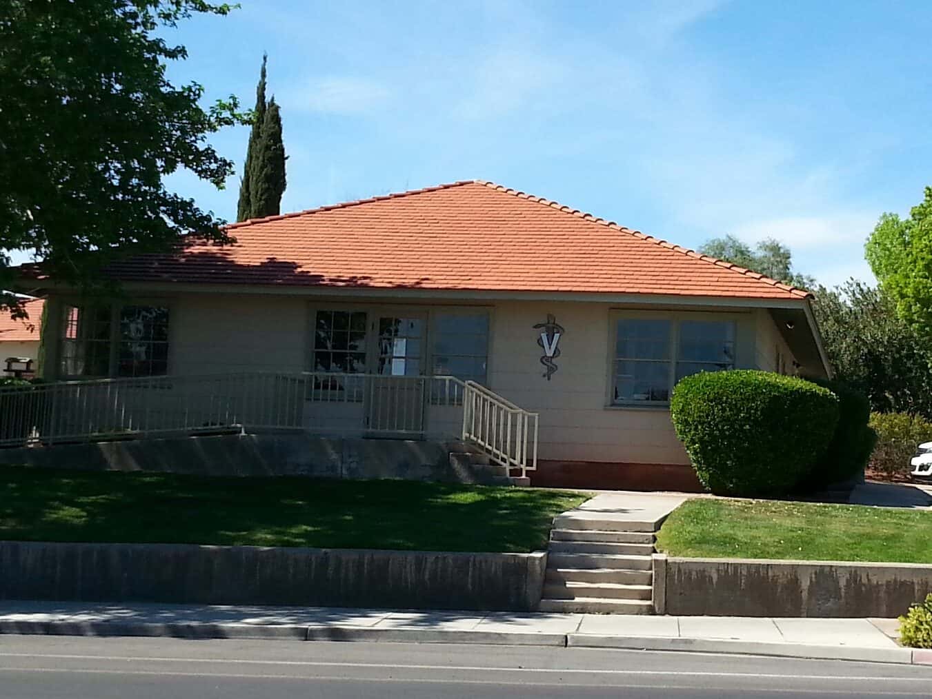 Boulder City Animal Hospital — Retail & Boutiques photo 3 of 5