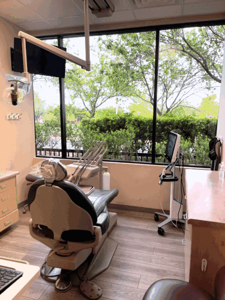 The Dentist of Summerlin — Dentists photo 1 of 5