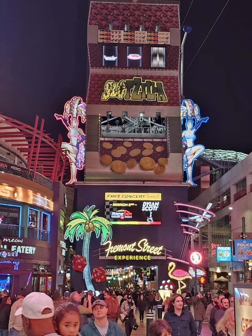 X World 360 - Fremont Street Experience - Virtual Reality Rides — Family Fun & Recreation photo 3 of 5