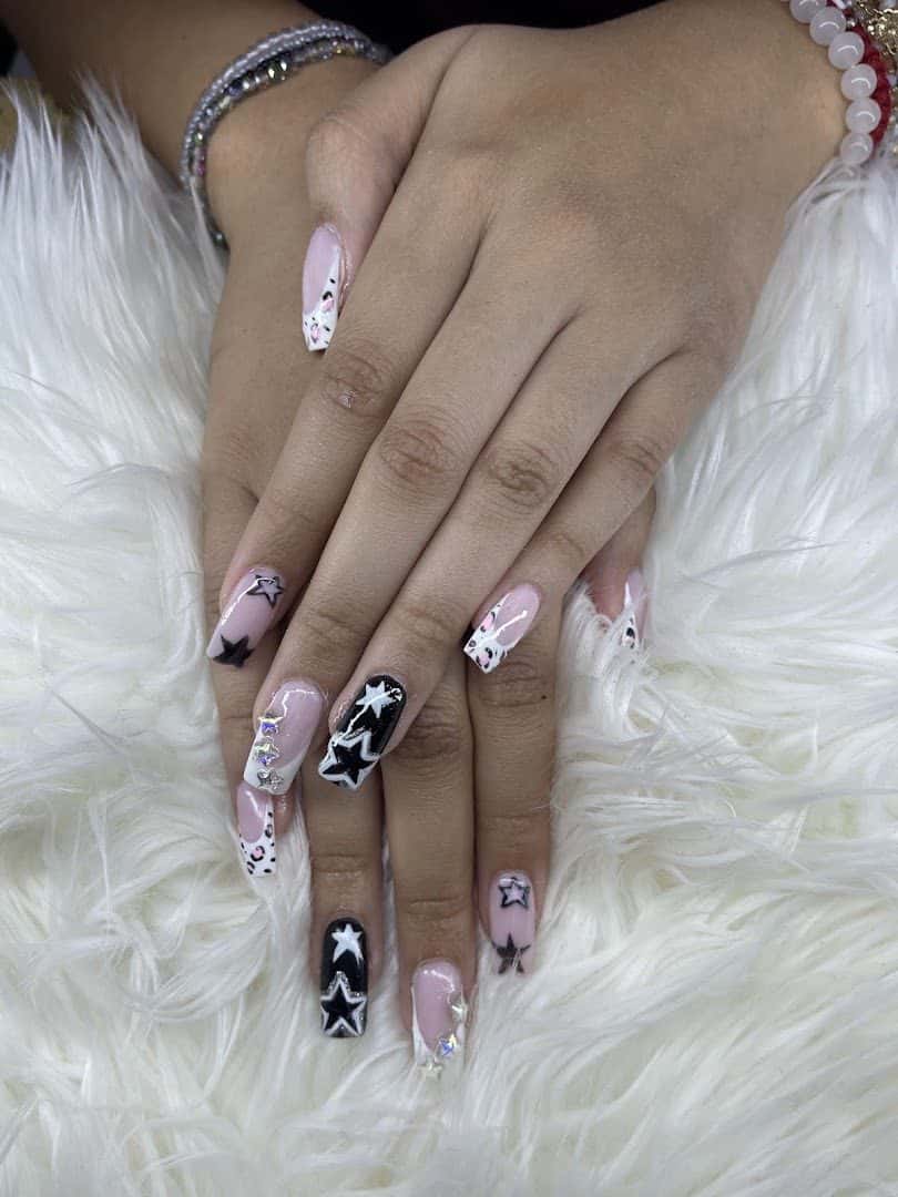 Dazzling Nails and Spa — Nail Salons & Spas photo 3 of 5