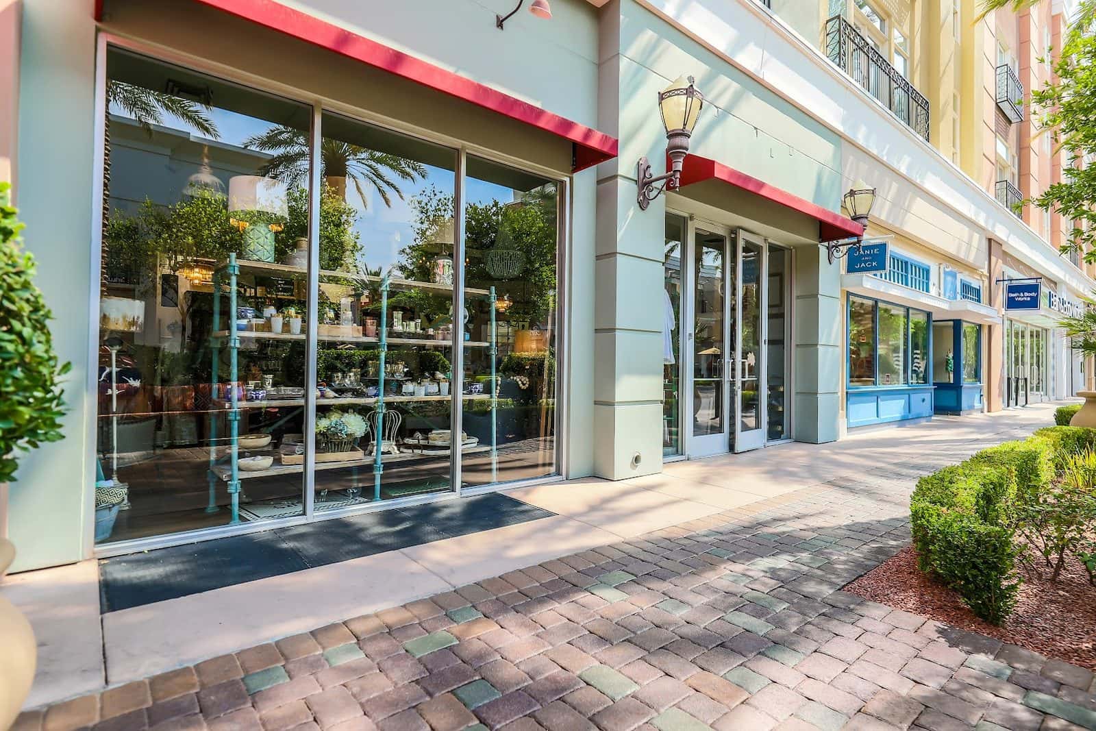 Bloom — Retail & Boutiques photo 1 of 5