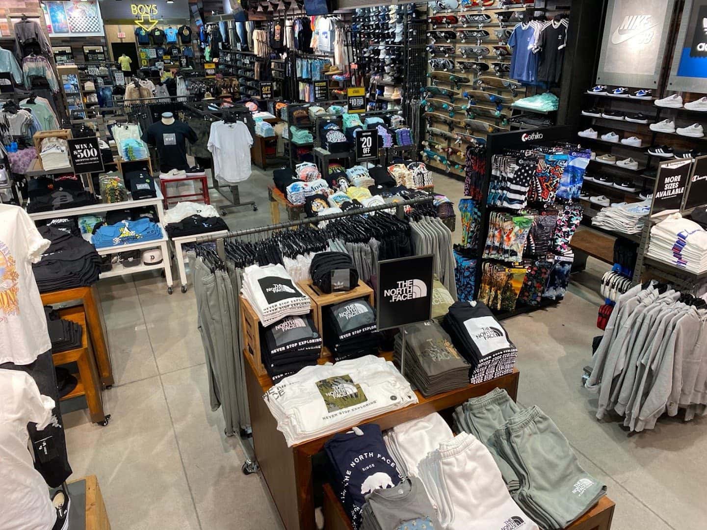 Tillys — Retail & Boutiques photo 3 of 5