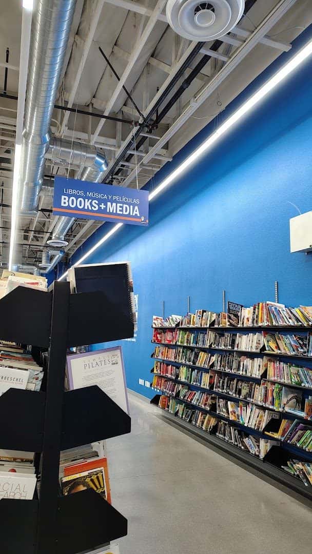 Goodwill of Southern Nevada — Retail & Boutiques photo 2 of 5