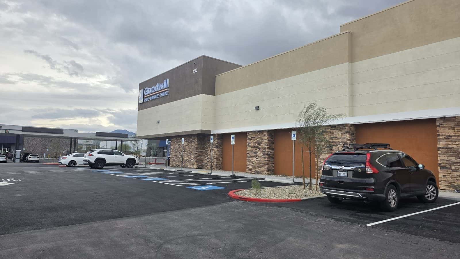 Goodwill of Southern Nevada — Retail & Boutiques photo 3 of 5