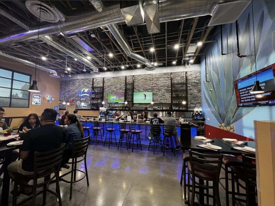 Juan's Flaming Fajitas & Cantina — Restaurants photo 1 of 5