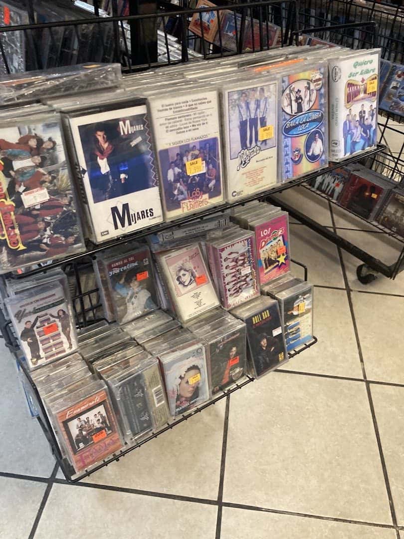 Casa Latina Records — Retail & Boutiques photo 3 of 5