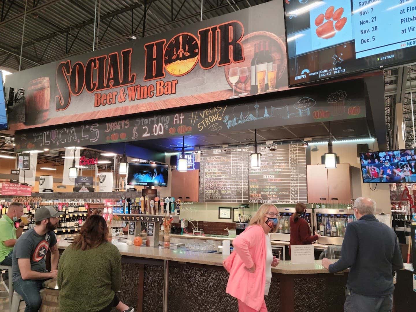 Social Hour — Bars & Breweries photo 1 of 5