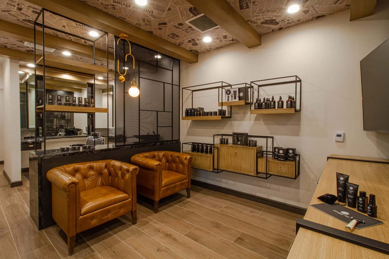 High Roller Barber Shop — Retail & Boutiques photo 1 of 5