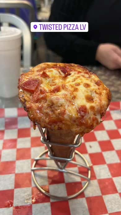 Twisted Sourdough Pizza — Restaurants photo 2 of 5