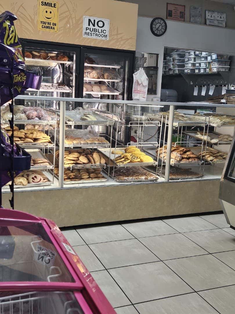 Tricolor Bakery — Bakeries & Desserts photo 3 of 5