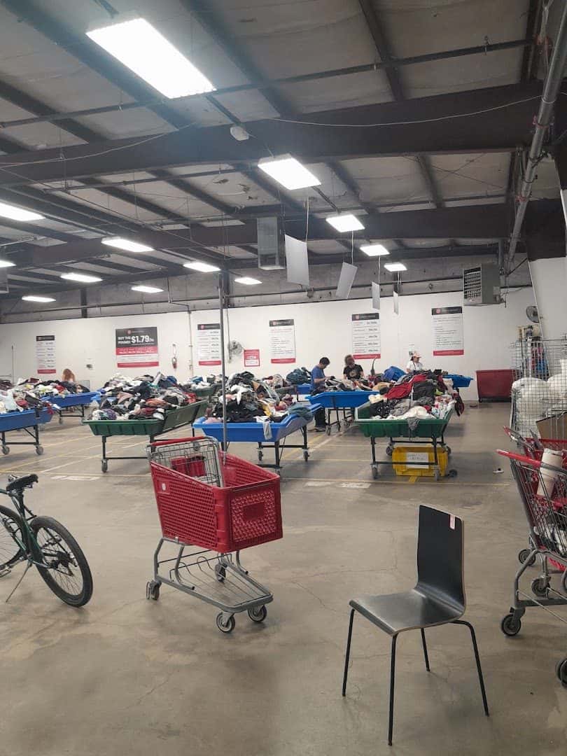 The Salvation Army Las Vegas Thrift Outlet — Retail & Boutiques photo 2 of 5