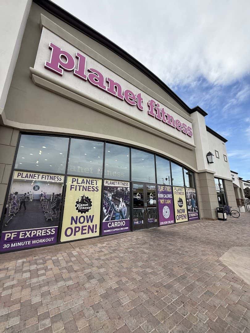 Planet Fitness — Nail Salons & Spas photo 2 of 5