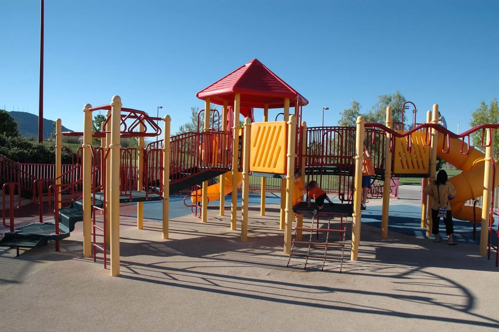 Mission Hills Park — Family Fun & Recreation photo 1 of 5