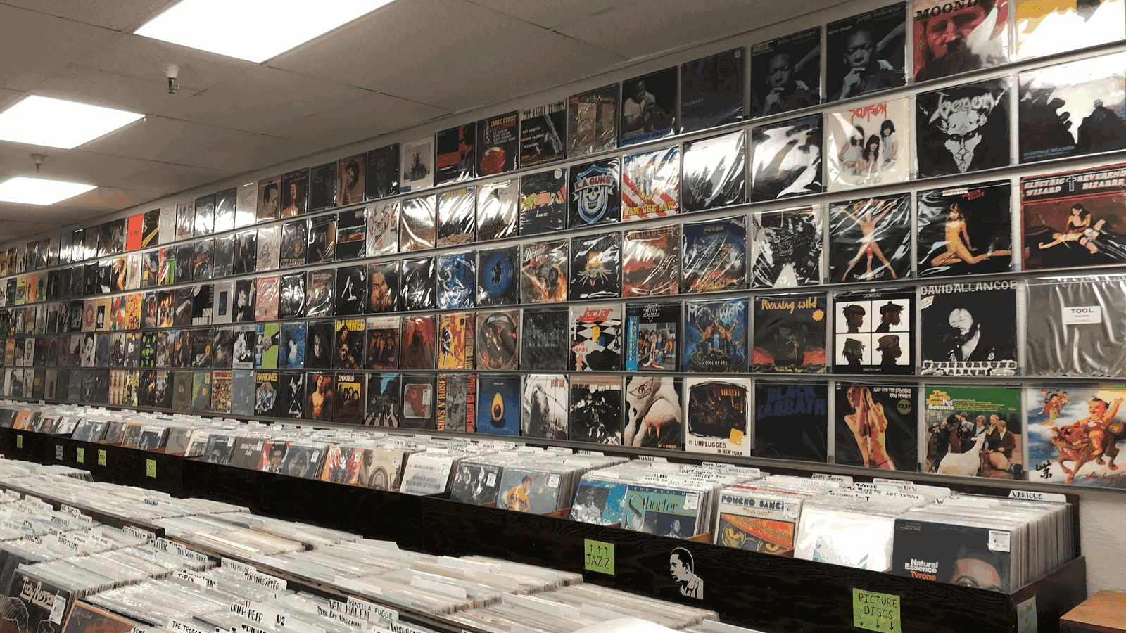 Moondog Records — Retail & Boutiques photo 3 of 5