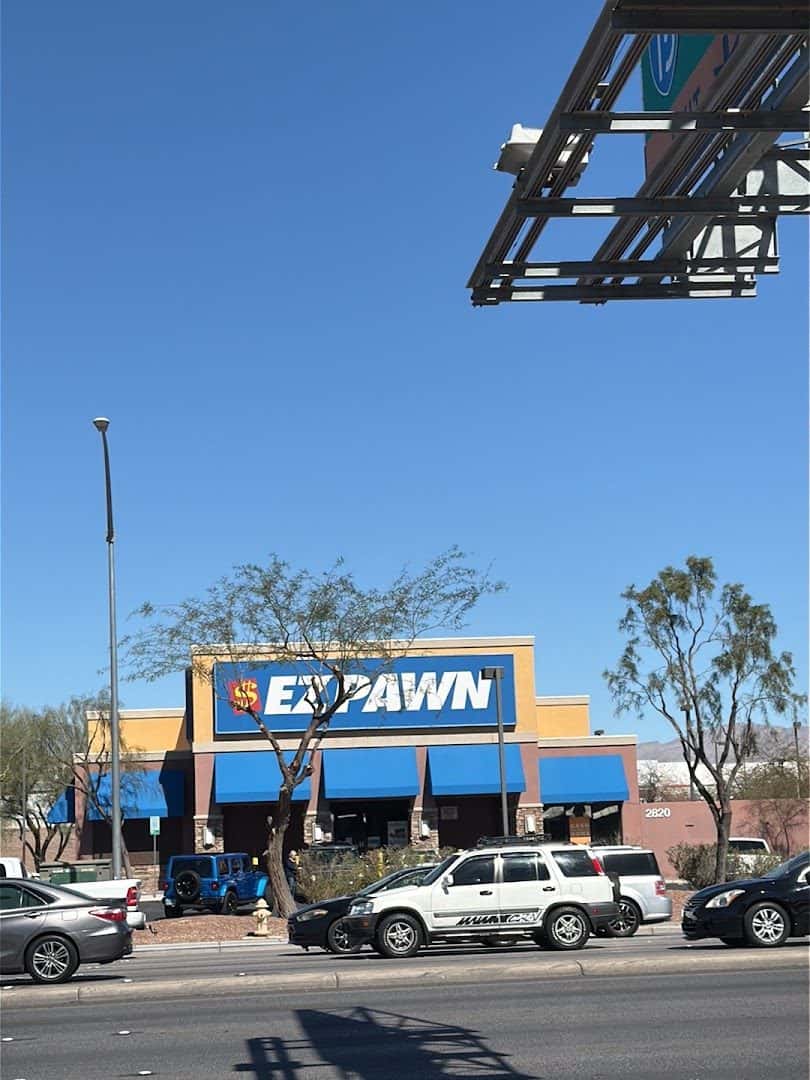 EZPAWN — Retail & Boutiques photo 2 of 5