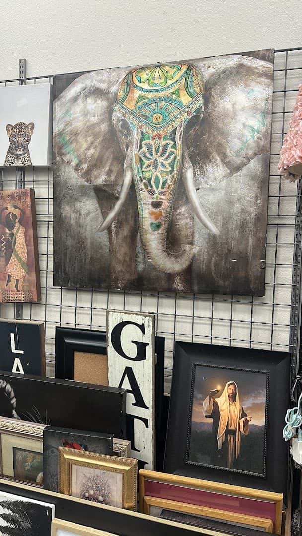 Goodwill — Retail & Boutiques photo 3 of 5