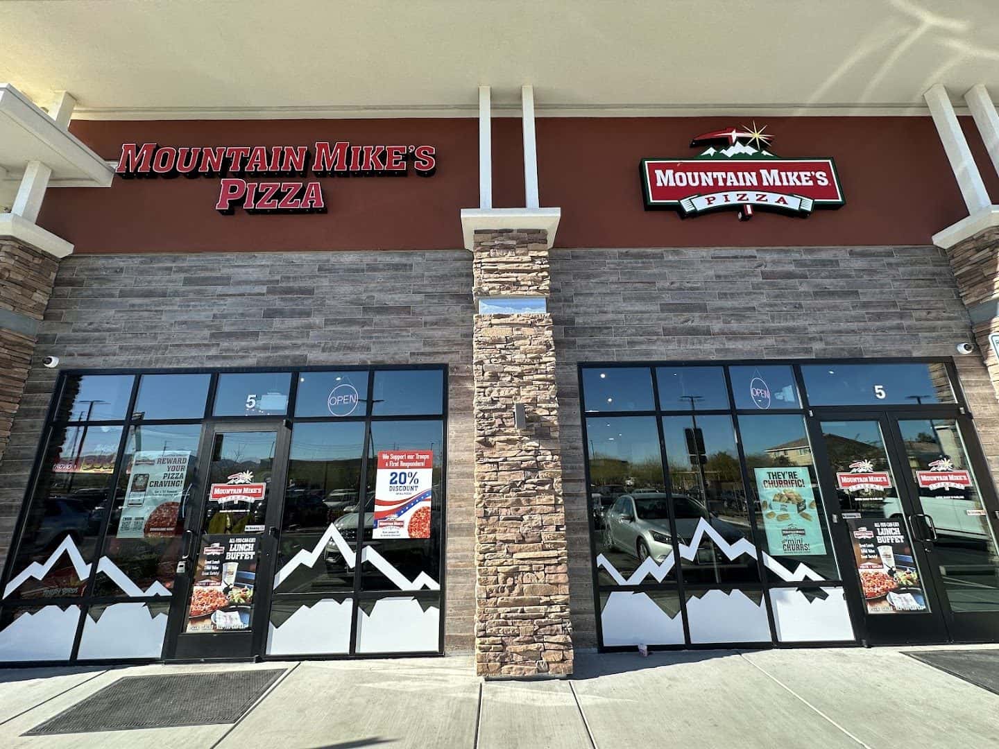 Mountain Mike's Pizza — Restaurants photo 1 of 5
