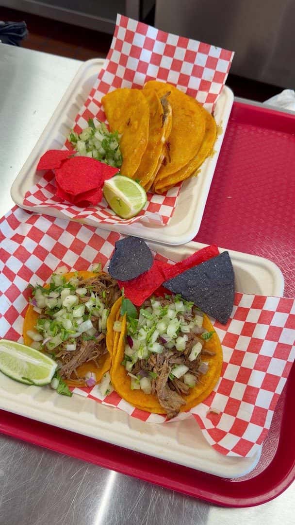 Al Vapor Street Tacos — Restaurants photo 3 of 5