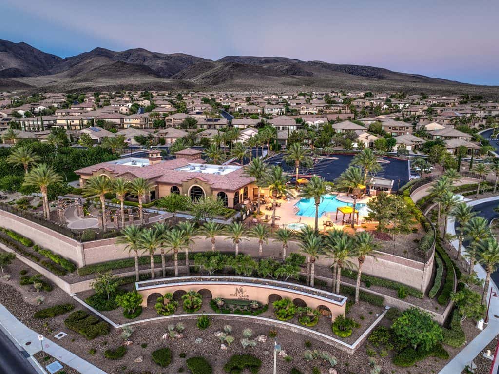 Team Carver Real Estate | Leslie Carver – BHHS Nevada Properties — Real Estate Agents photo 3 of 5