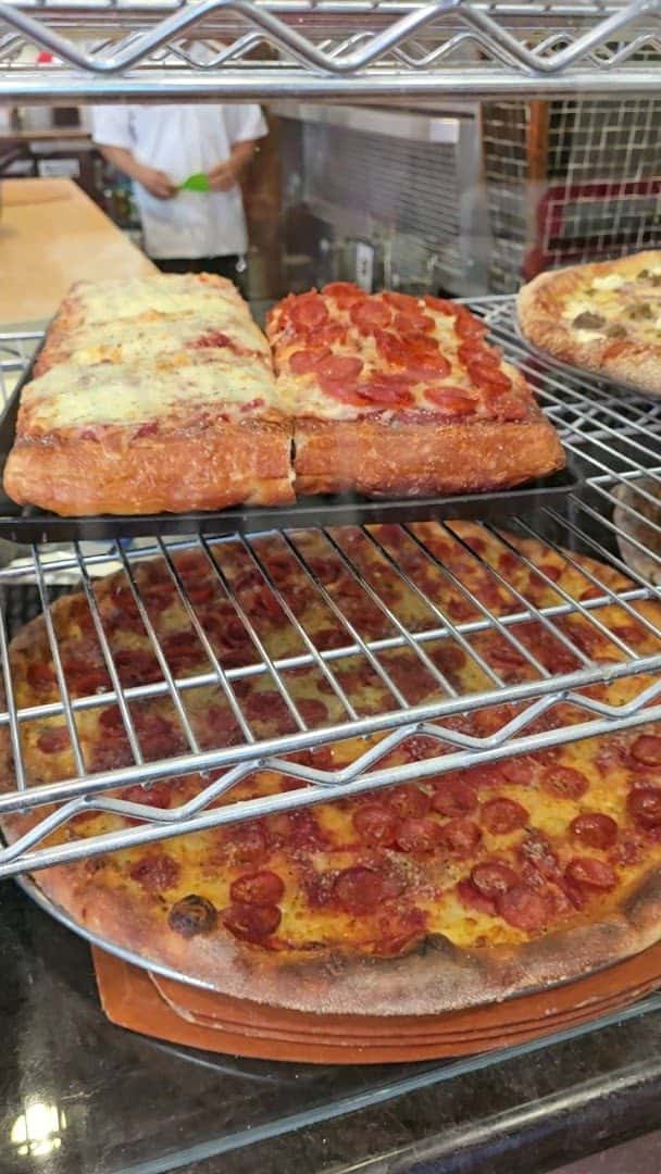 Rebellion Pizza — Restaurants photo 2 of 5