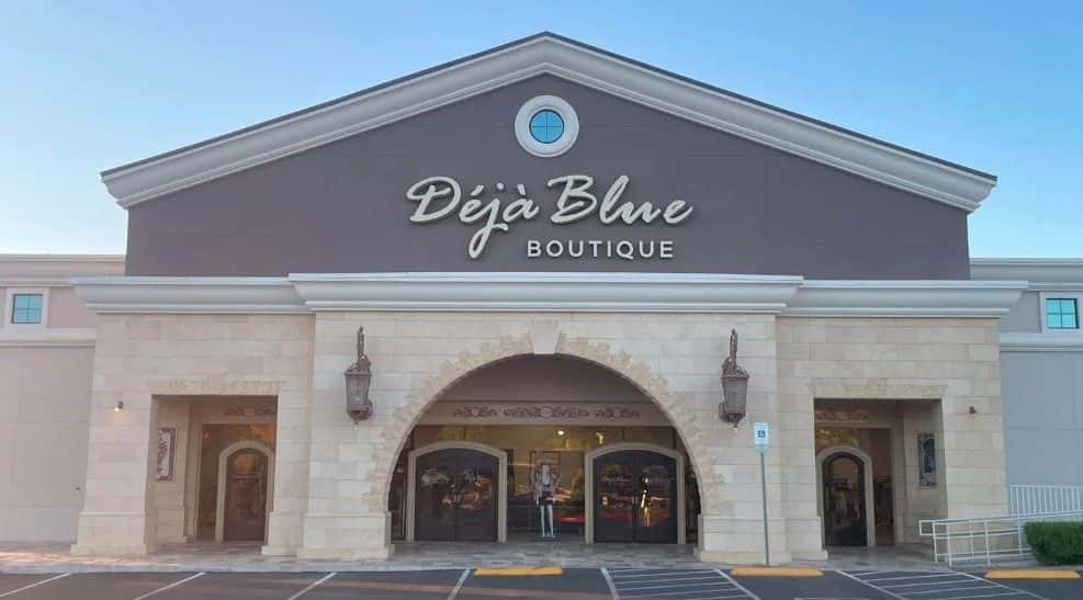 Goodwill Déjá Blue Boutique — Retail & Boutiques photo 3 of 5