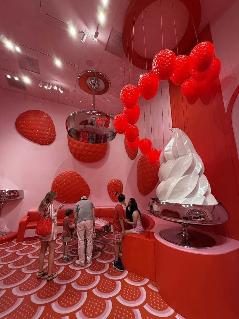 MUSEUM OF ICE CREAM — Bakeries & Desserts photo 3 of 5