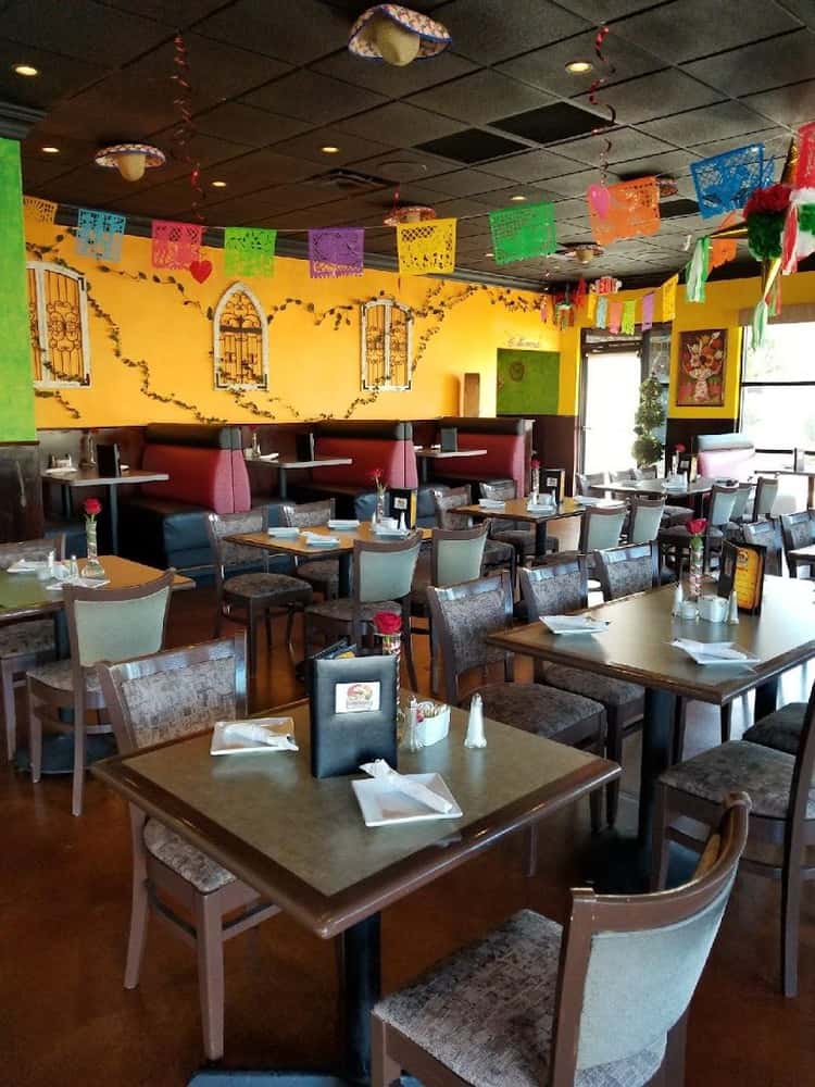Chavelos Mexican Bar & Grill
