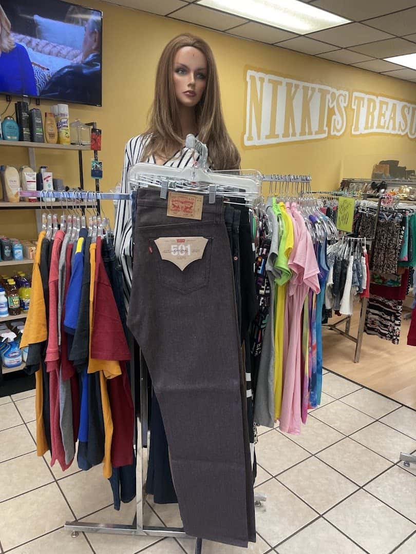 Nikki’s Treasure Hunt — Retail & Boutiques photo 3 of 5