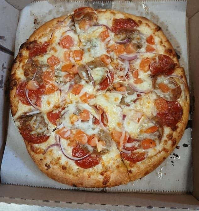 Sal's Pizza — Restaurants photo 3 of 5