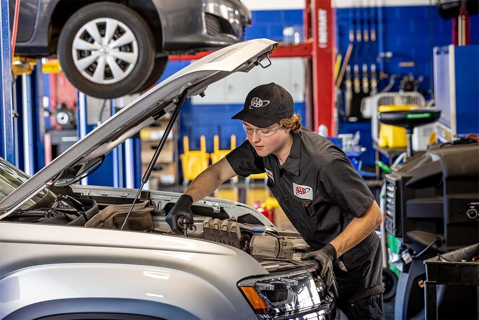 AAA Henderson Horizon Ridge Auto Repair Center — Retail & Boutiques photo 2 of 5