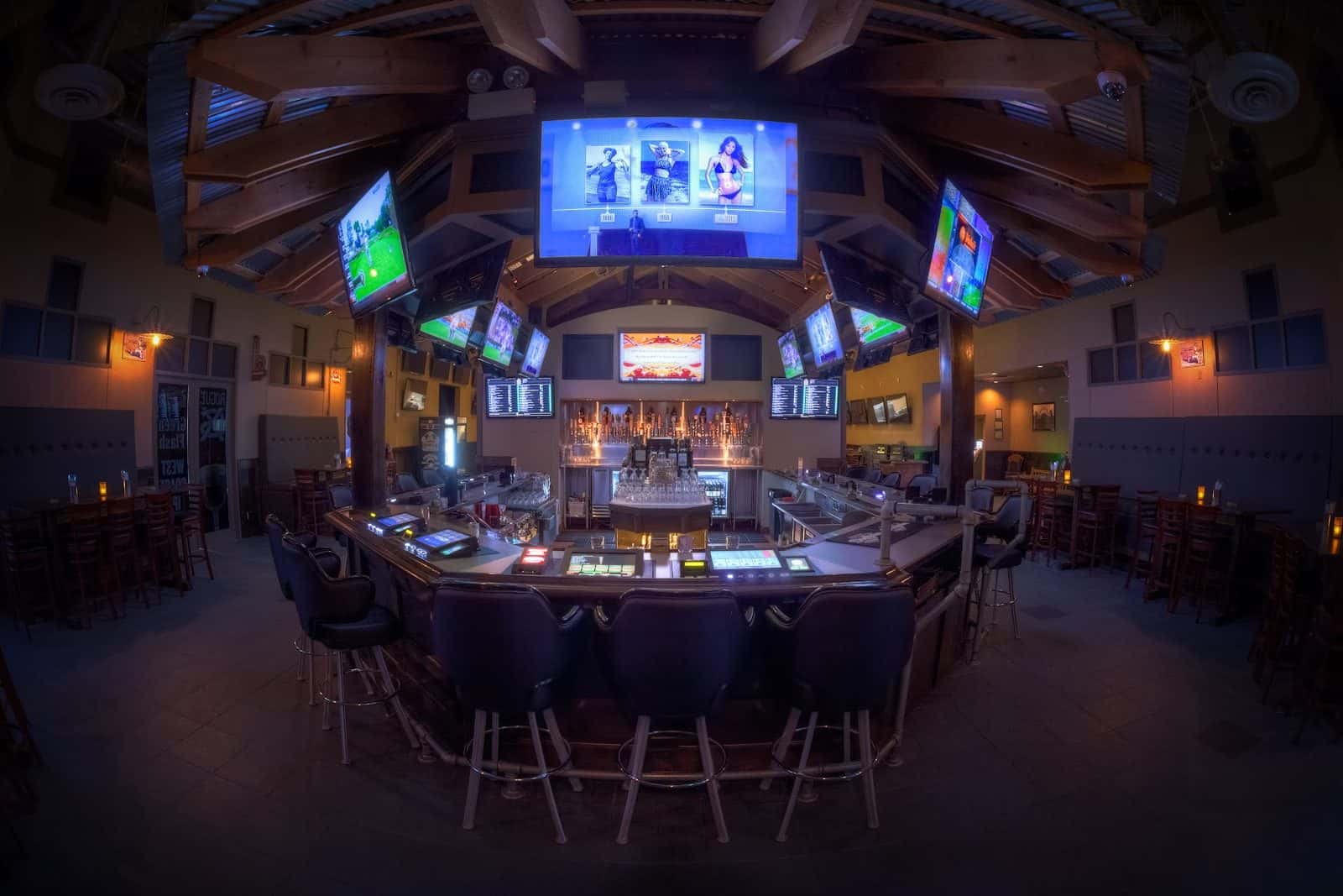Aces & Ales — Restaurants photo 1 of 5