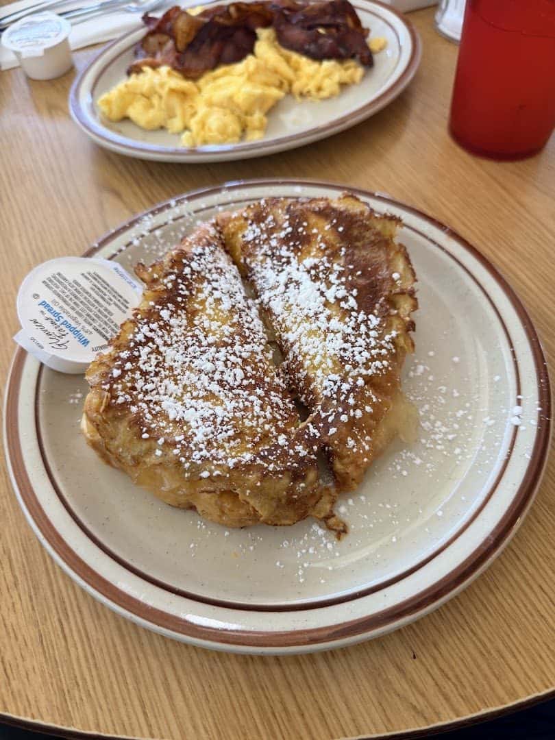 Omelet House — Restaurants photo 3 of 5