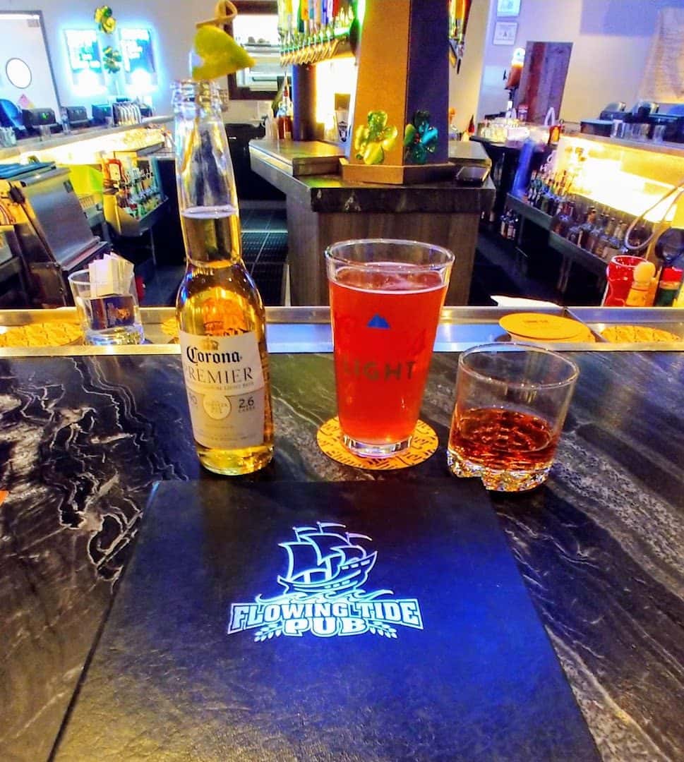 Flowing Tide Pub 8 — Restaurants photo 3 of 5