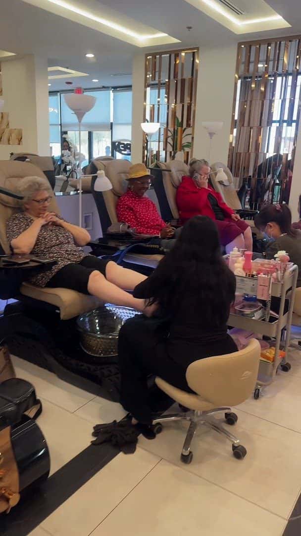 Majestic Nail Lounge — Nail Salons & Spas photo 2 of 5