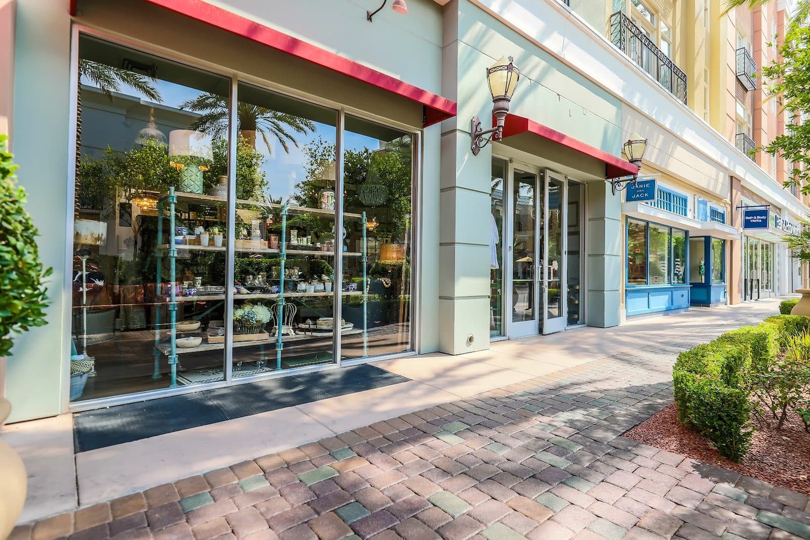 Bloom — Retail & Boutiques photo 1 of 5