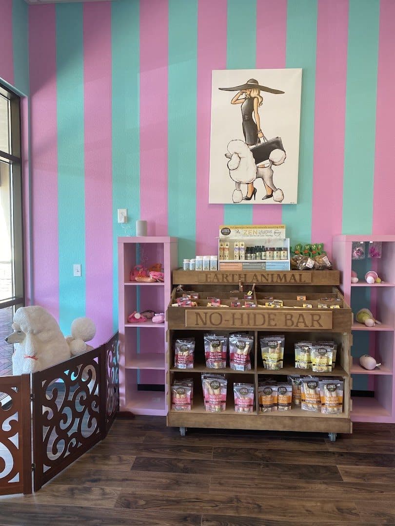 Snooty LaRue Pet Spa & Play — Nail Salons & Spas photo 1 of 5