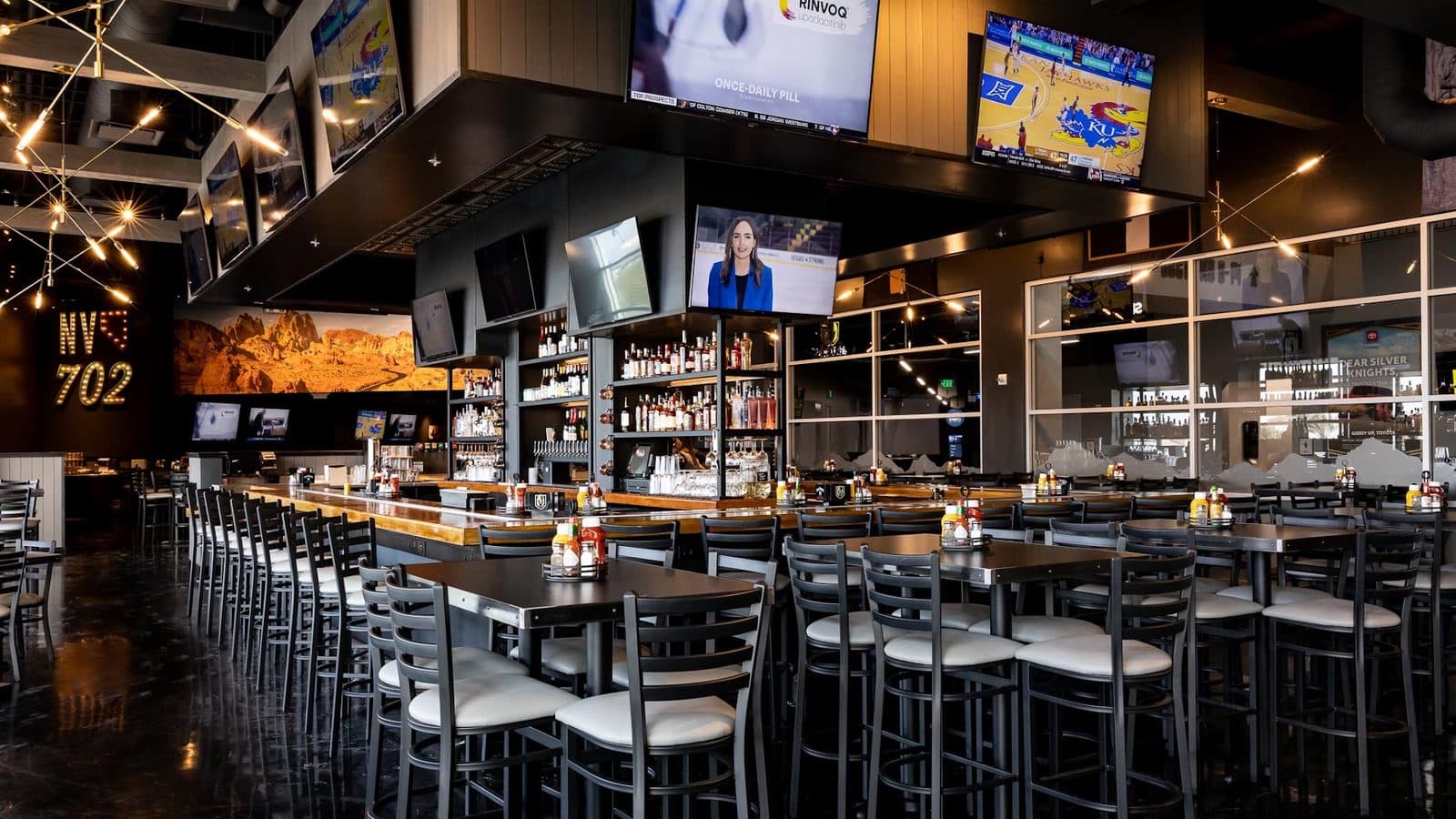 Craggy Range Sports Bar & Grill — Restaurants photo 1 of 5