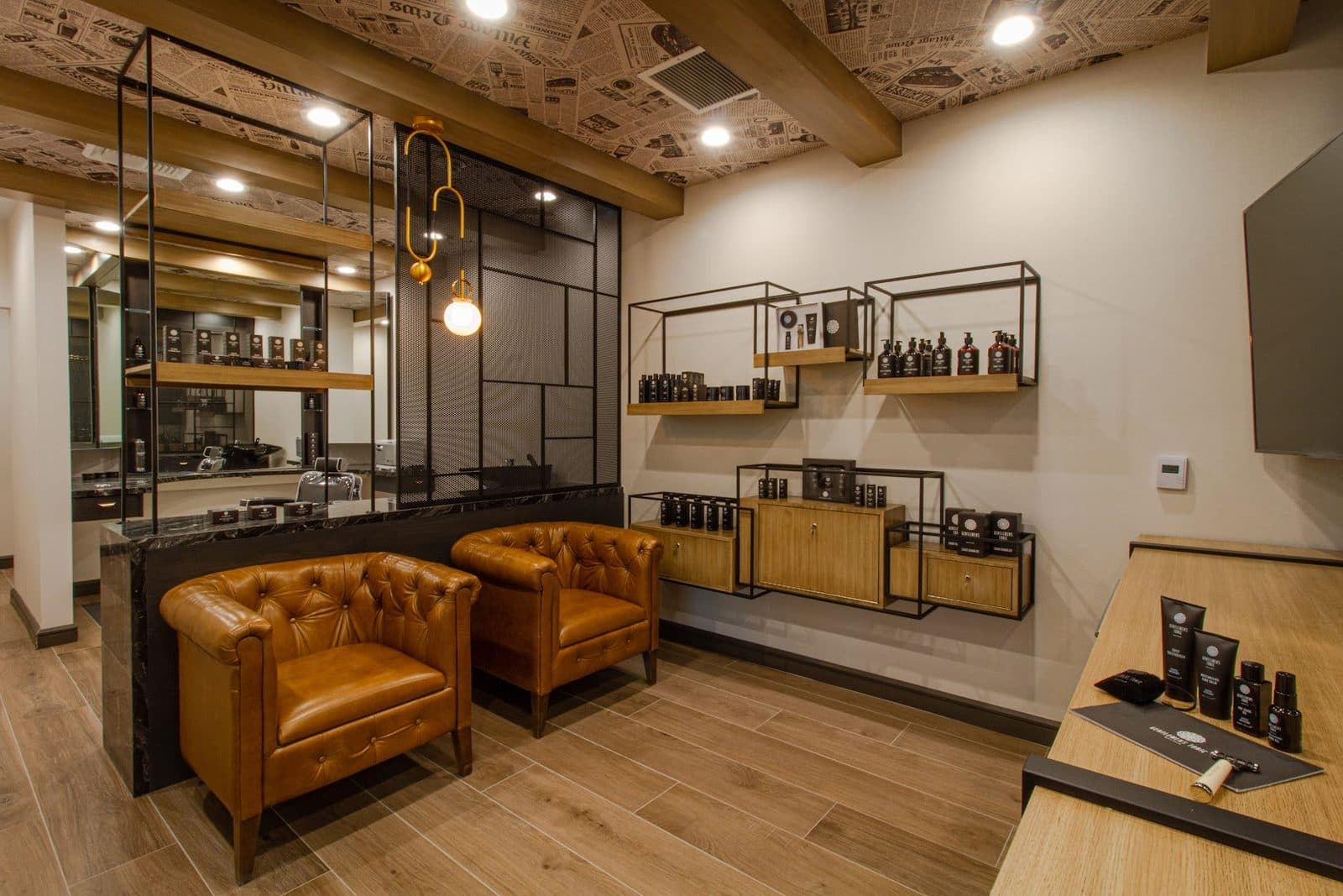 High Roller Barber Shop — Retail & Boutiques photo 1 of 5