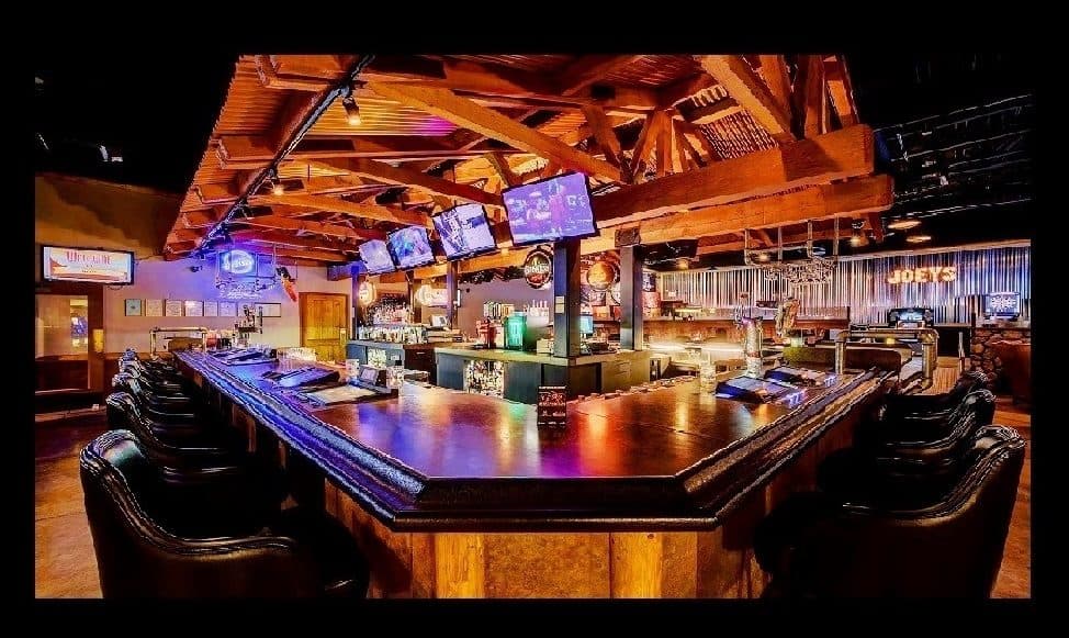 Joey's Tavern — Restaurants photo 1 of 5