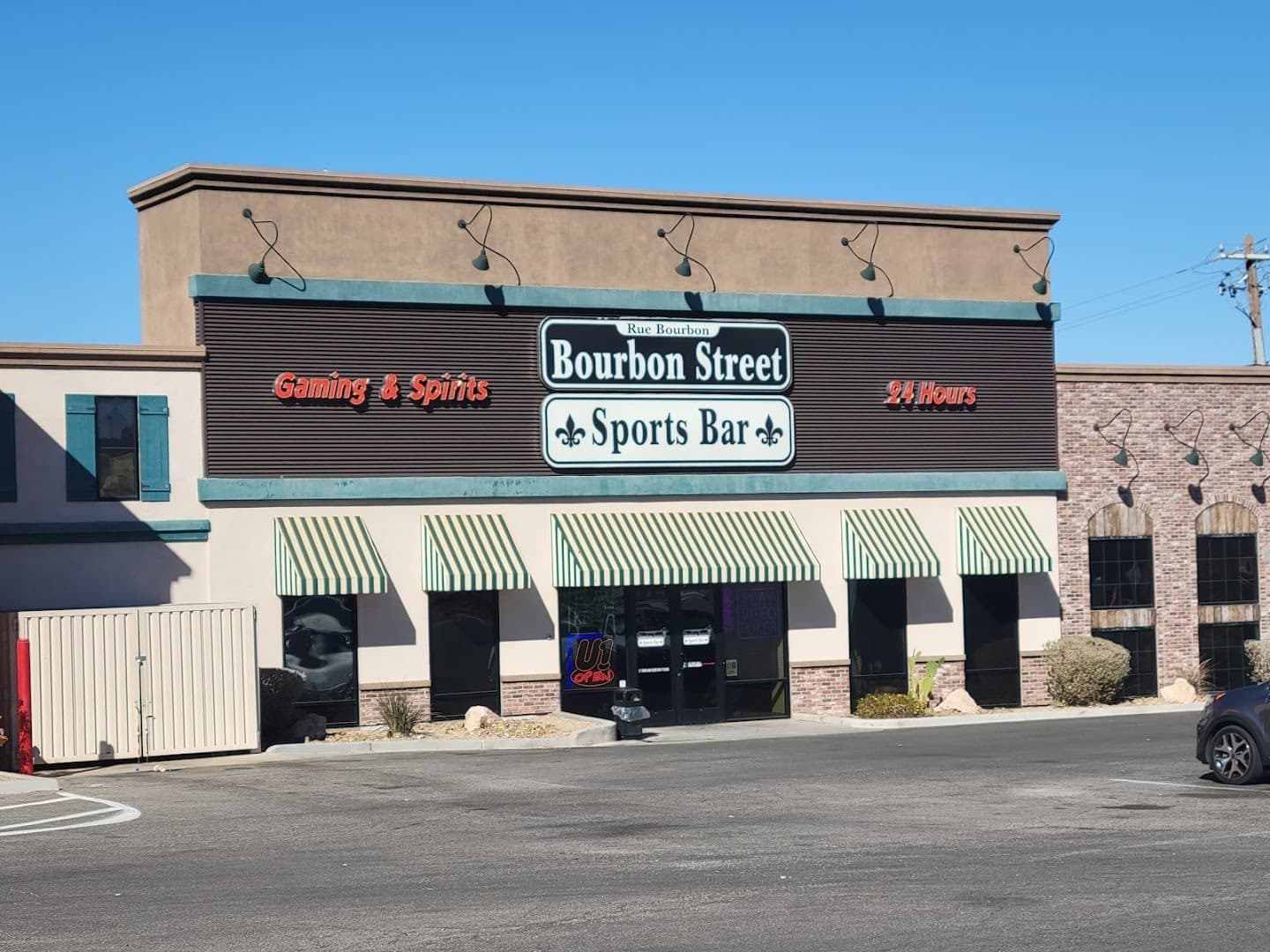 Bourbon Street Sports Bar — Bars & Breweries photo 1 of 5