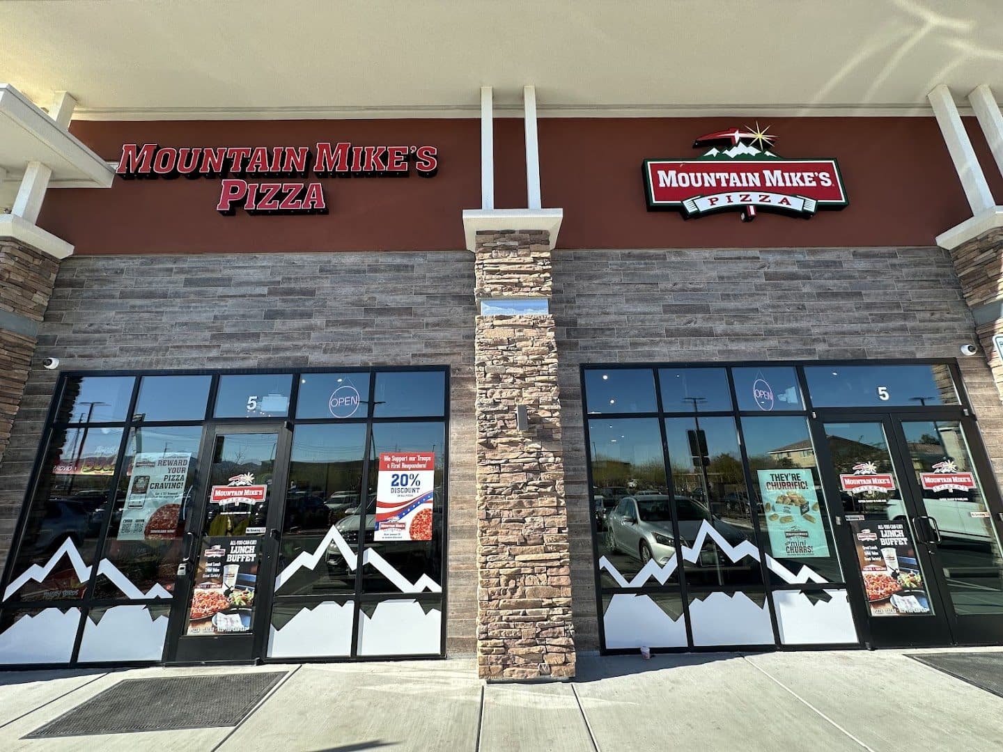 Mountain Mike's Pizza — Restaurants photo 1 of 5