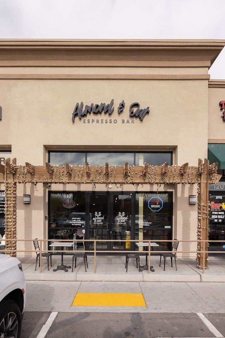 Almond & Oat Coffee Bar — Coffee Shops & Cafes photo 1 of 5