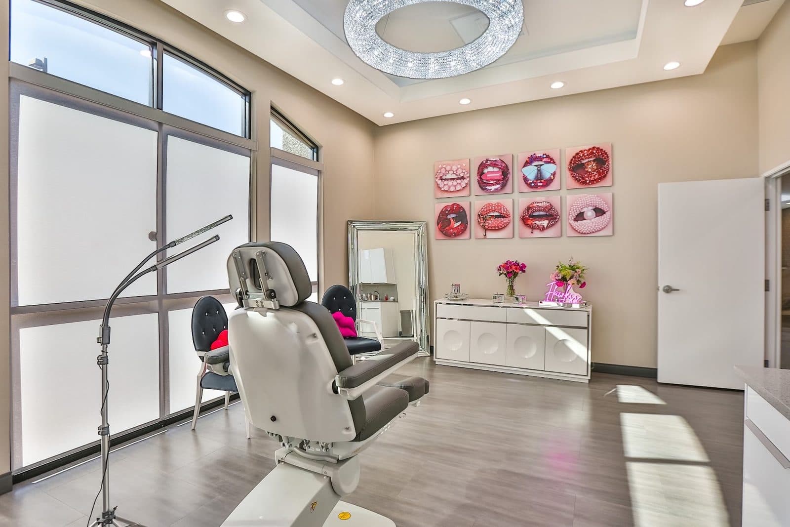 Flawless Medspa Las Vegas — Retail & Boutiques photo 1 of 5