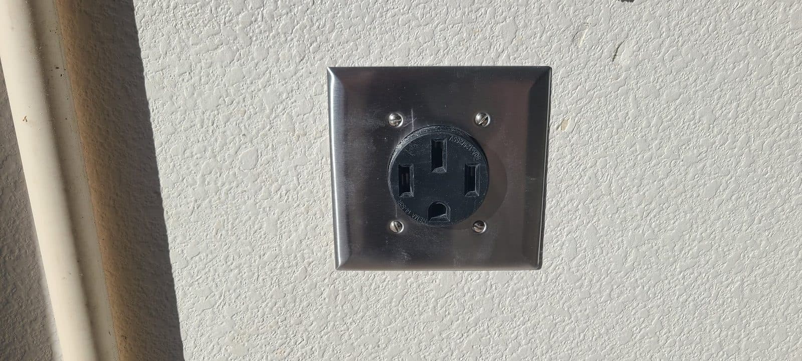 D & B Electric — Plumbers & Electricians photo 1 of 5
