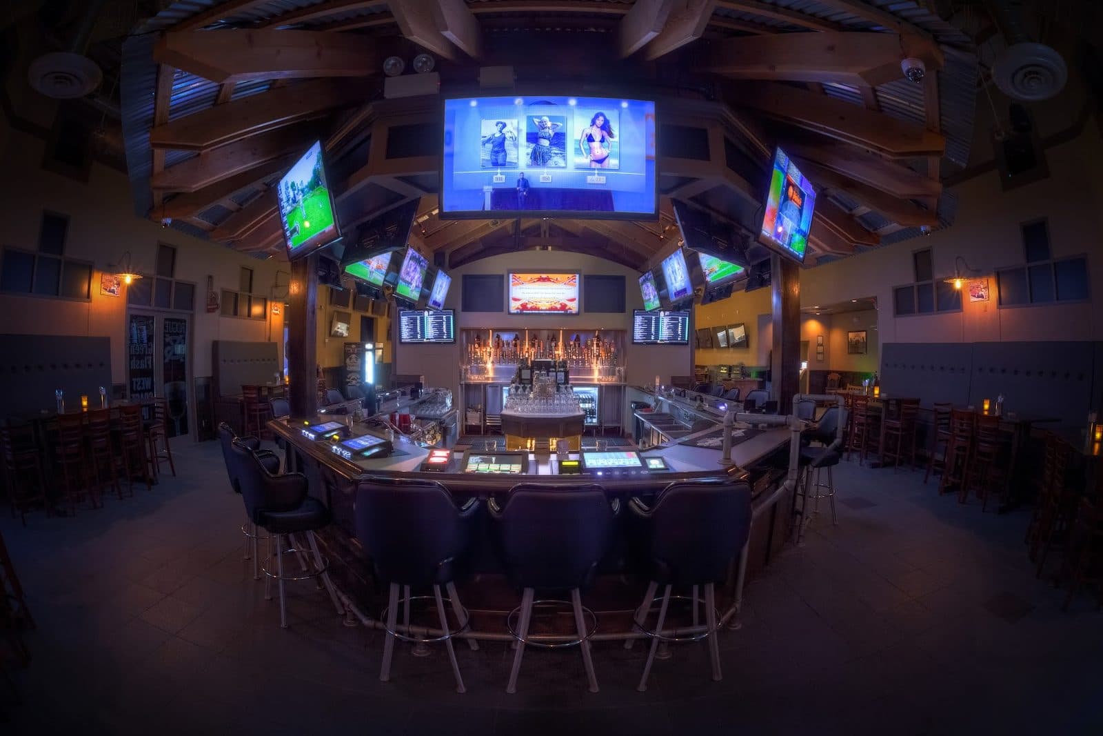 Aces & Ales — Restaurants photo 1 of 5