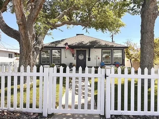 Boulder City Home for Sale: 617 New Mexico St Offers Historic Charm, Citrus Trees, and a Private Backyard Retreat