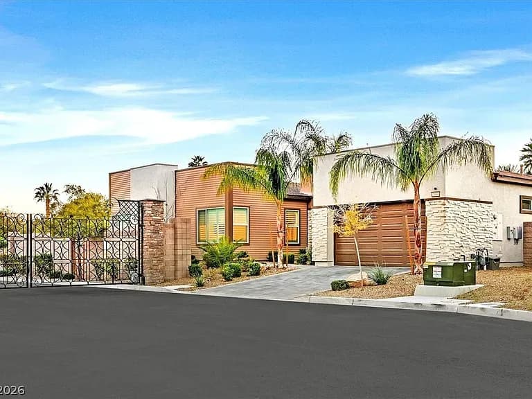 Las Vegas Luxury Home for Sale: 2689 Pioneer Estates Ct Offers Turnkey Resort-Style Living