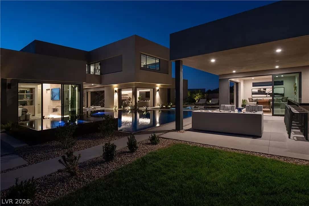 Las Vegas Luxury Home for Sale: 751 Wexler Ct Brings Blue Heron Design to the Historic Scotch 80s