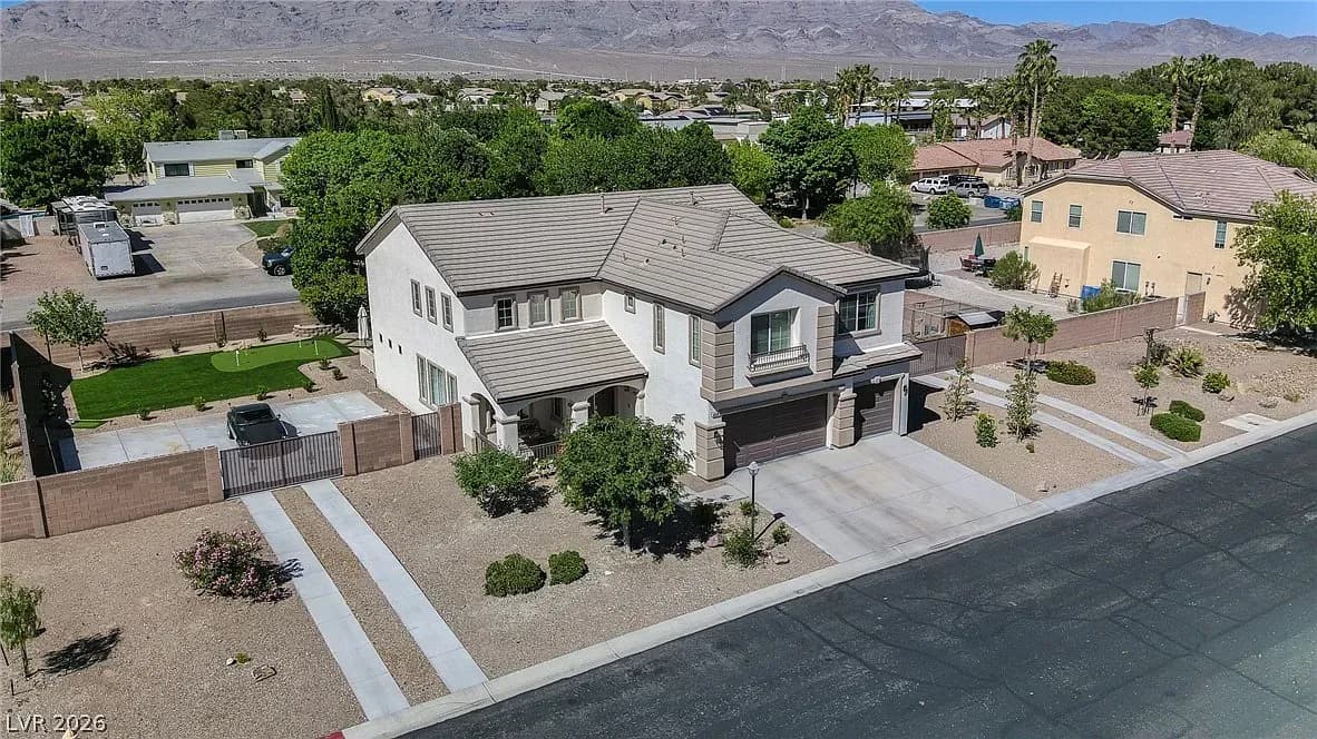 Spacious Living with Mountain Views in Northwest Las Vegas